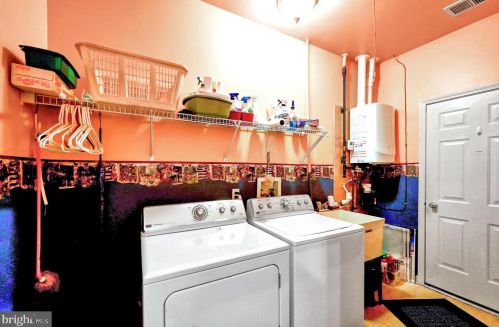 24 Chamber Ln, Columbus NJ  08022-2313 exterior