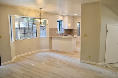 2416 Woodvale Dr, Modesto CA  95355-9581 exterior