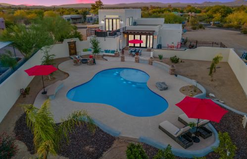 4035 Fanfol Dr, Phoenix, AZ 85028-5103