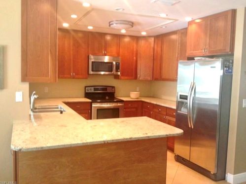916 Hidden Terrace Rd, Naples, FL 34104-4400