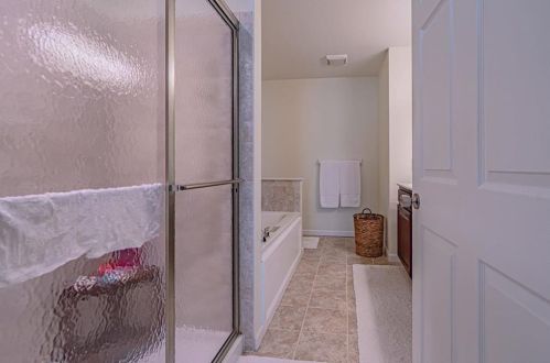 1105 Monarch Ln, Breinigsville PA  18031-9321 exterior