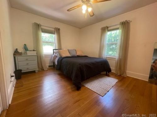 16 Esther Ave, Waterbury CT  06708-4819 exterior