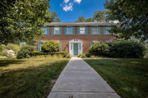 128 Oakwood Cir, Gibsonia, PA 15044-7840