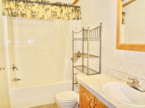 32 Spruce Dr, Belmont NH  03220-4458 exterior