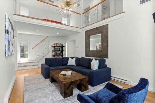 52 Lantern Cir, Stamford CT  06905-3131 exterior