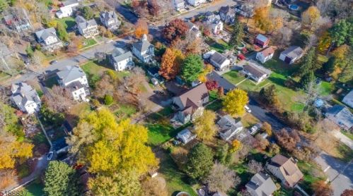 320 Knowlton St, Belvidere NJ  07823-1824 exterior