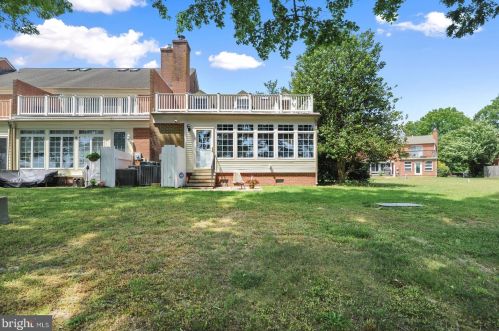 953 Silver Lake Blvd, Dover, DE 19904-2409