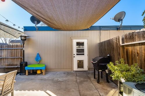 4318 Larwin Ave, Cypress CA  90630-4153 exterior