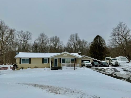 445 Union School Rd, Middletown, NY 10941-5008