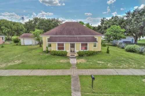 203 8th St, Dundee, FL 33838-4250