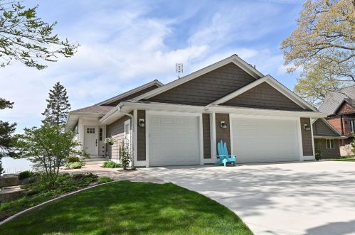 23305 Shore Dr, Kansasville, WI 53139-9714