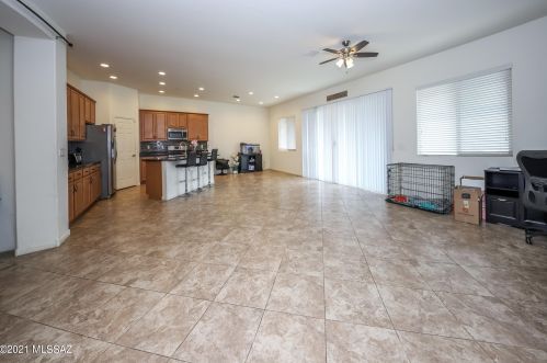 7127 Fall Garden Way, Tucson, AZ 85757-8208