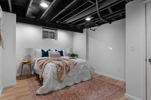 4150 Lake Dr, Milwaukee WI  53211-1719 exterior