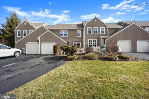 220 Wildflower Cir, Yardley, PA 19067-5753