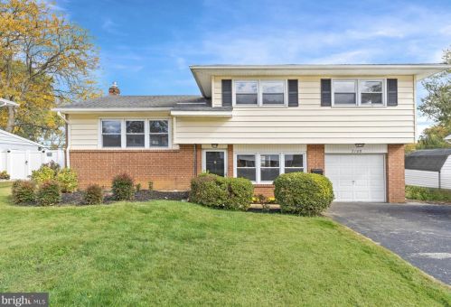 2108 Armour Dr, Wilmington, DE 19808-5304