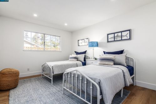 124 Greenbrook Ct, Danville CA  94526-5251 exterior