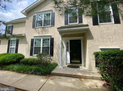 1901 Yorkshires Dr, Blue Bell, PA 19422-3223