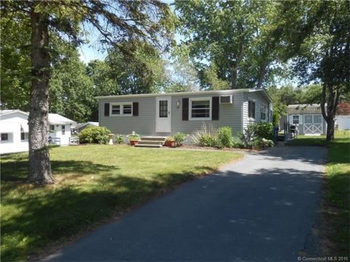 19 Phoenix Rd, Colchester, CT 06415-2503