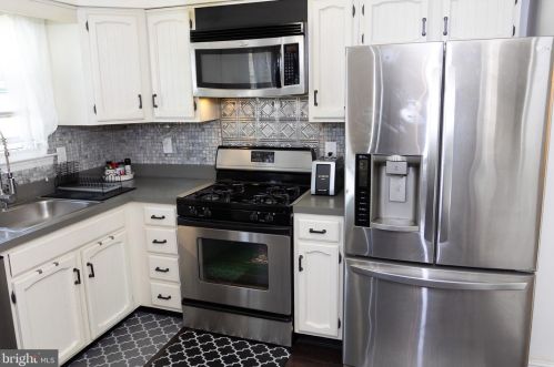 4 Nashua Dr, Erial NJ  08081-3040 exterior