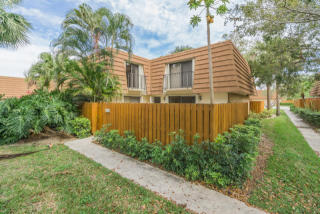 3006 30th Ct, Jupiter FL  33477-9358 exterior