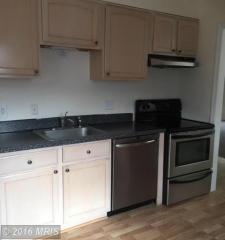 1400 Admiral Dr, Woodbridge VA  22192-2604 exterior