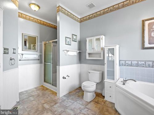 22 Nicole Ct, New Castle DE  19720-3760 exterior