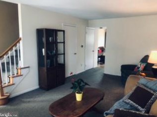 211 Oberlin Ter, Lansdale PA 19446-4962 exterior