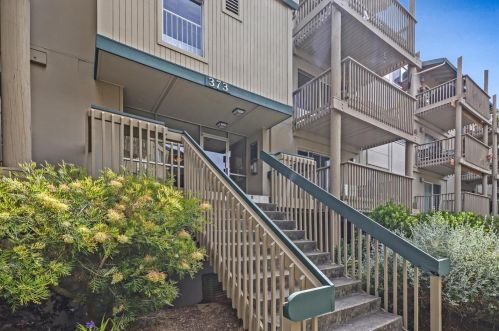 373 Half Moon Ln, Daly City, CA 94015-2472