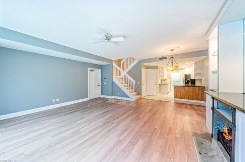 5489 Cove Cir, Naples, FL 34119-9529