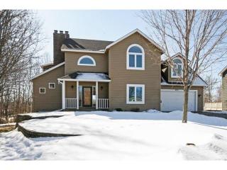 8221 Lake Ct, Chanhassen, MN 55317-8512