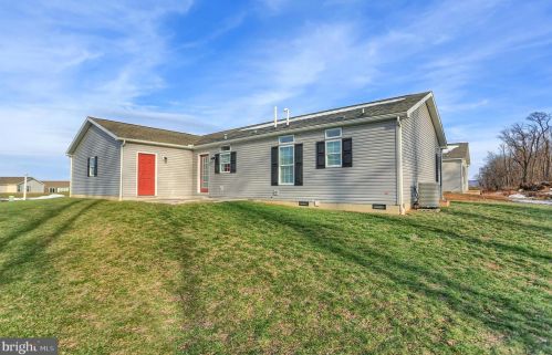 5 Laurie Dr, Lees Cross Roads PA  17257-8150 exterior