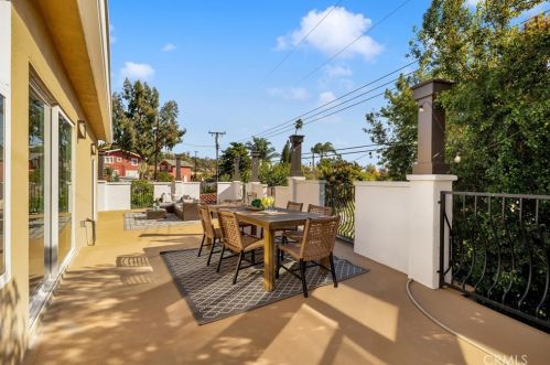 2340 Robinhood Pl, Orange CA  92867-1851 exterior