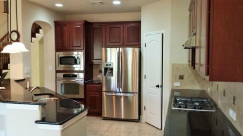 8512 Alophia Dr, Austin TX  78739-2105 exterior