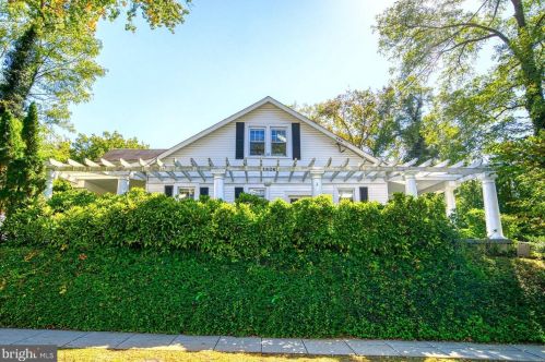 1826 Varnum St, Washington, DC 20018-3314