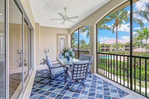 5004 Maxwell Cir, Naples, FL 34105-4551