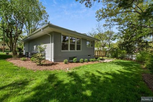 187 Charlotte Pl, Englewood NJ  07632-1615 exterior