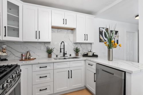 4633 Mount Armet Dr, San Diego CA  92117-4718 exterior