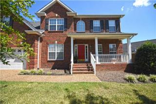127 Fieldcrest Cir, Hendersonville, TN 37075-7082