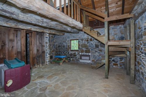 10 Pine Valley Ct, Glen Mills PA  19342-1823 exterior