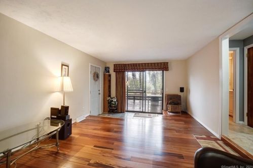 11 Timber Trl, Milford CT  06460-8616 exterior