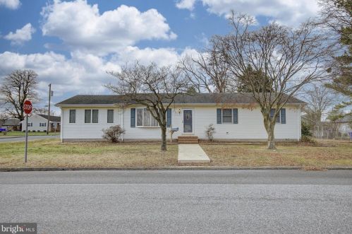 300 Elm Dr, Seaford, DE 19973-2010