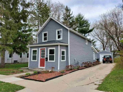 45 Union St, Ripon, WI 54971-1261