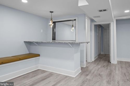 8522 Castor Ave, Philadelphia PA  19152-1208 exterior