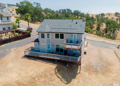 380 Tehuacan Rd, Ukiah CA  exterior