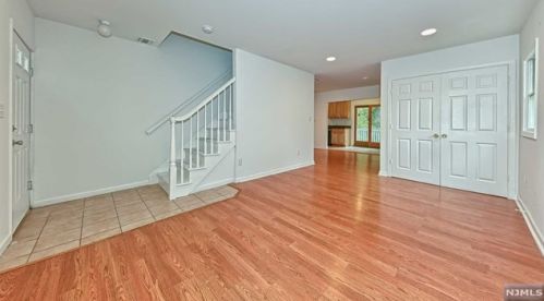 29 River Rd, Oakland NJ  07436-1912 exterior