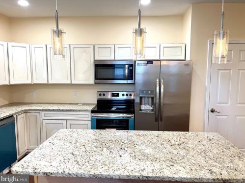 519 Vandever Ave, Wilmington, DE 19802-4240