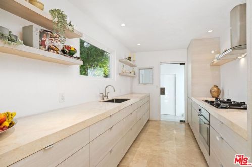 1931 Verdugo Rd, Glendale CA  91208-2605 exterior