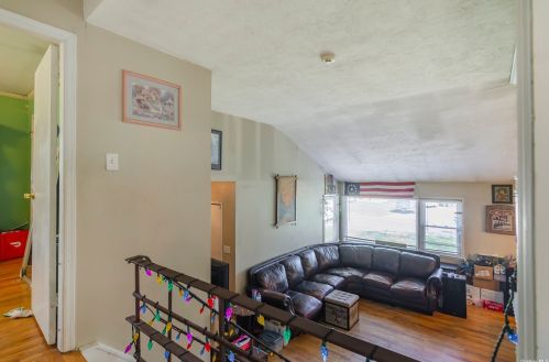 3 Jay Rd, South Setauket NY  11720-2727 exterior