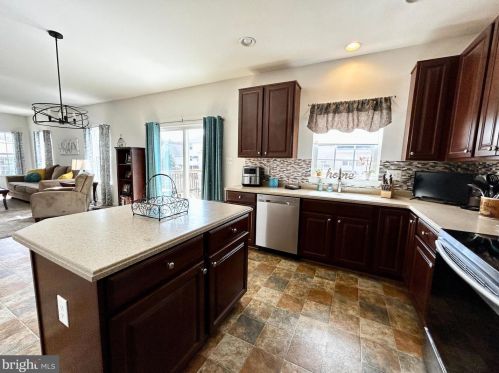 148 Killian Ln, Charles Town WV  25414-4939 exterior