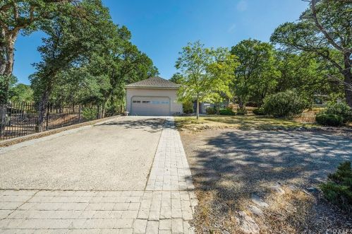 19186 Hidden Valley Rd, Middletown, CA 95467-8048